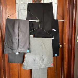 DOCKERS men’s 4 dressing pants.